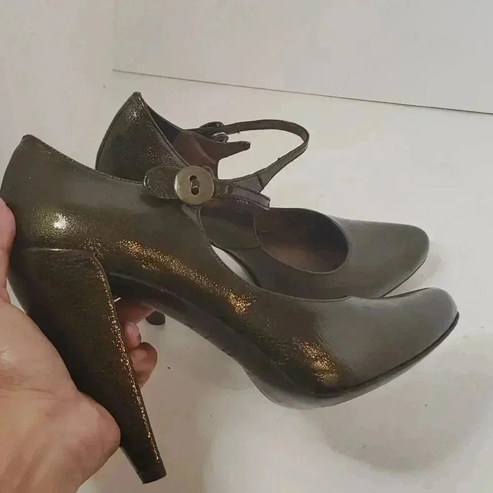Pura Lopez Metallic Green Pumps Size 38
